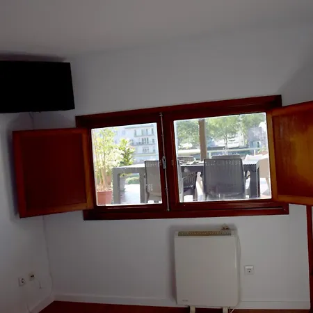 לינה וארוחת בוקר House *